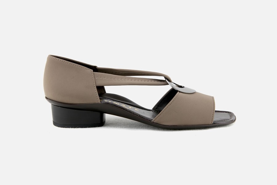 Women Brunate | Brunate - Brindisi T Camel Sandals On Labotte