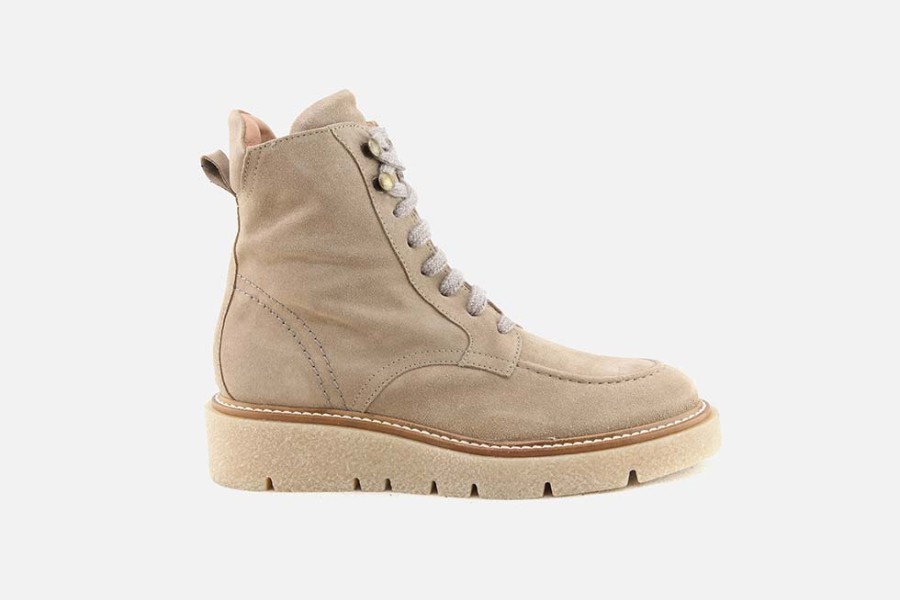 Women Weekend | Weekend - Welcome Sandy Lace-Up Boots On Labotte