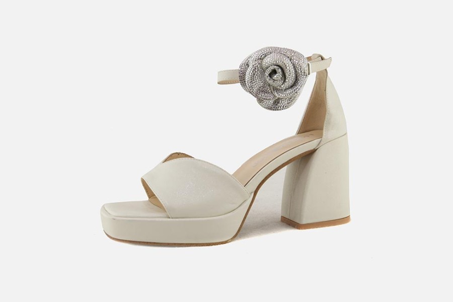Women Noa Harmon | Noa Harmon - Naiade Blanc Camelia Pumps On Labotte