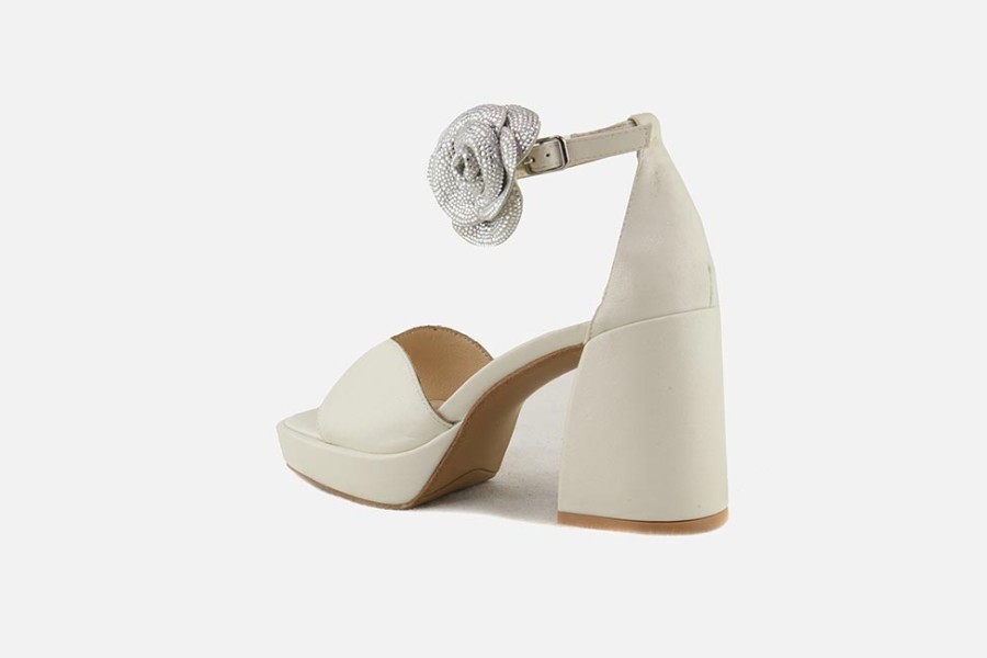 Women Noa Harmon | Noa Harmon - Naiade Blanc Camelia Pumps On Labotte