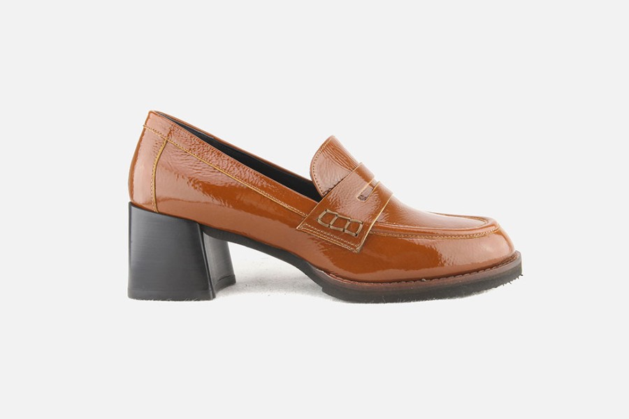Women Le Gazzelle | Le Gazzelle - Boheme Lack Caramel Loafers On Labotte